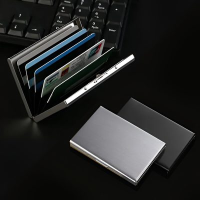 Portofel metalic cu blocaj RFID | CARDITKA